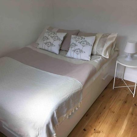 Newly Refurbished 2-Bedroom Flat In Notting Hill Londen Buitenkant foto