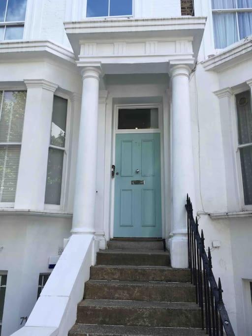 Newly Refurbished 2-Bedroom Flat In Notting Hill Londen Buitenkant foto
