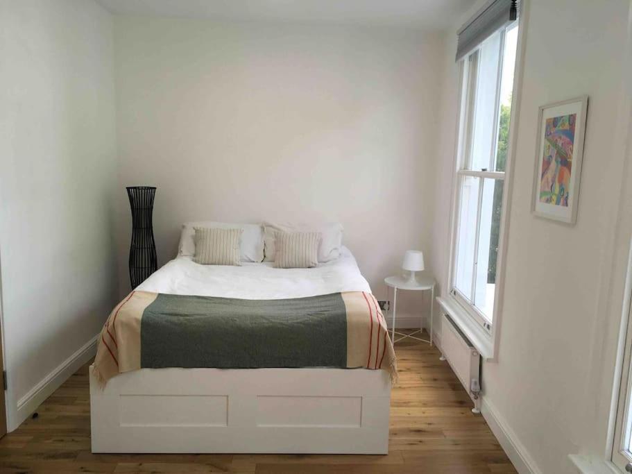 Newly Refurbished 2-Bedroom Flat In Notting Hill Londen Buitenkant foto