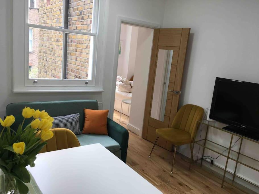 Newly Refurbished 2-Bedroom Flat In Notting Hill Londen Buitenkant foto