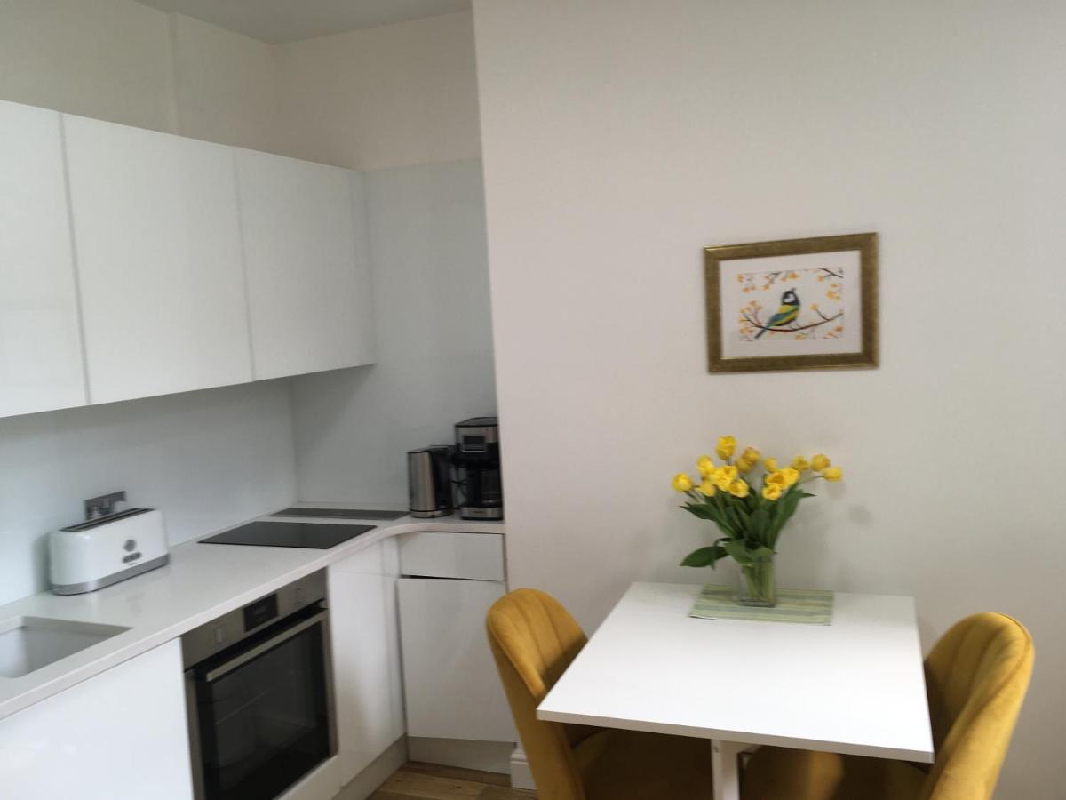 Newly Refurbished 2-Bedroom Flat In Notting Hill Londen Buitenkant foto